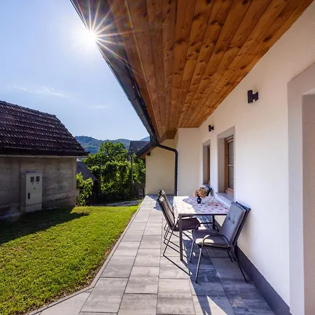 Apartma Bogdan דירה